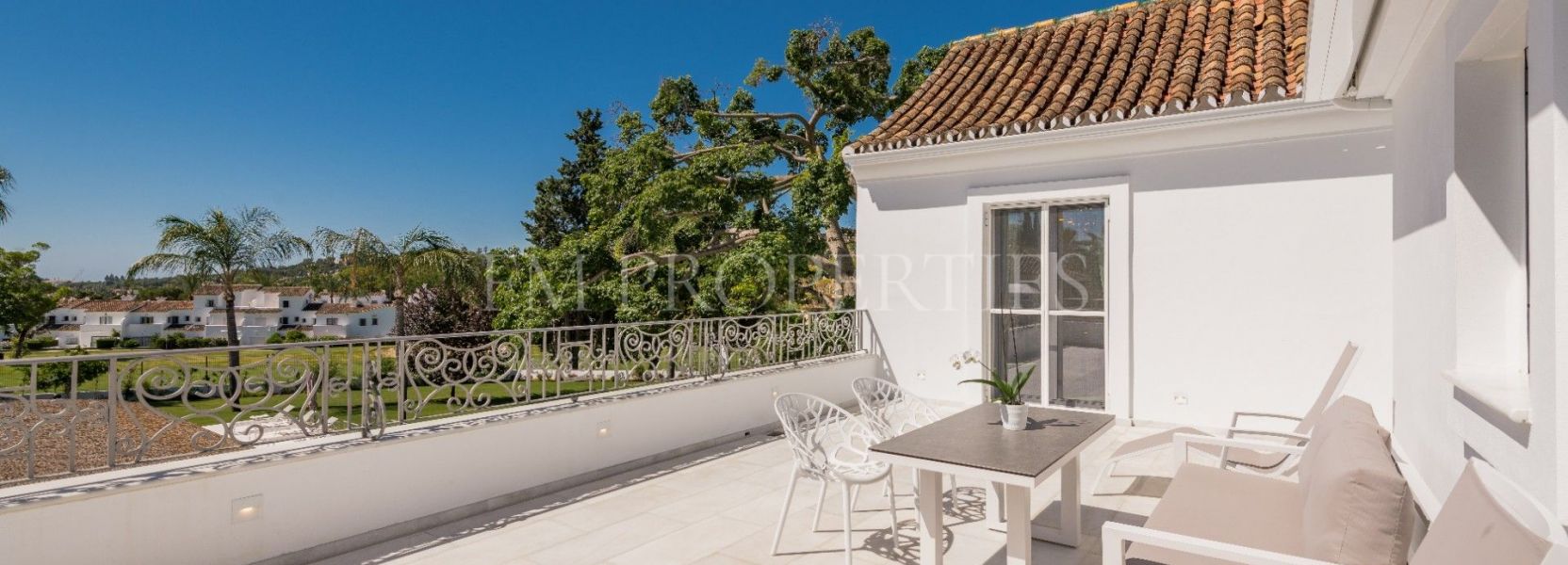 Villa  in La Cerquilla, Nueva Andalucia, Marbella