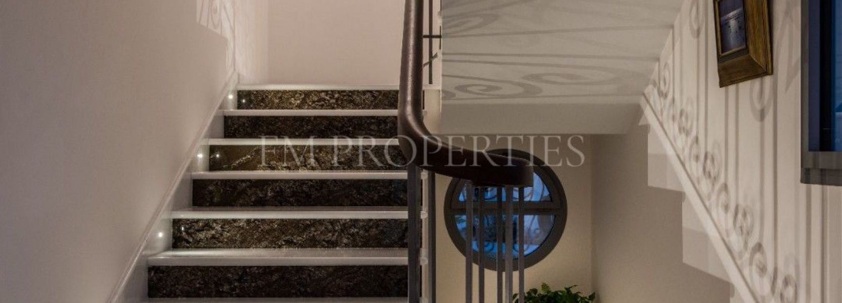 Villa  in La Cerquilla, Nueva Andalucia, Marbella