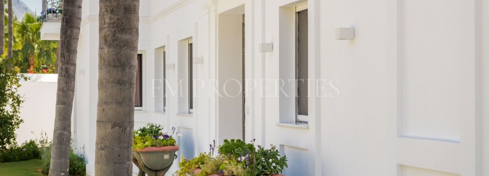 Villa  in La Cerquilla, Nueva Andalucia, Marbella