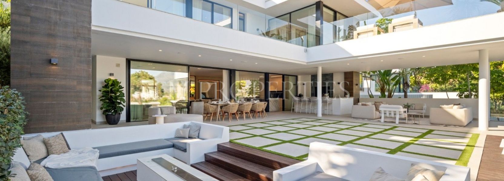 Villa  in Nueva Andalucia, Marbella