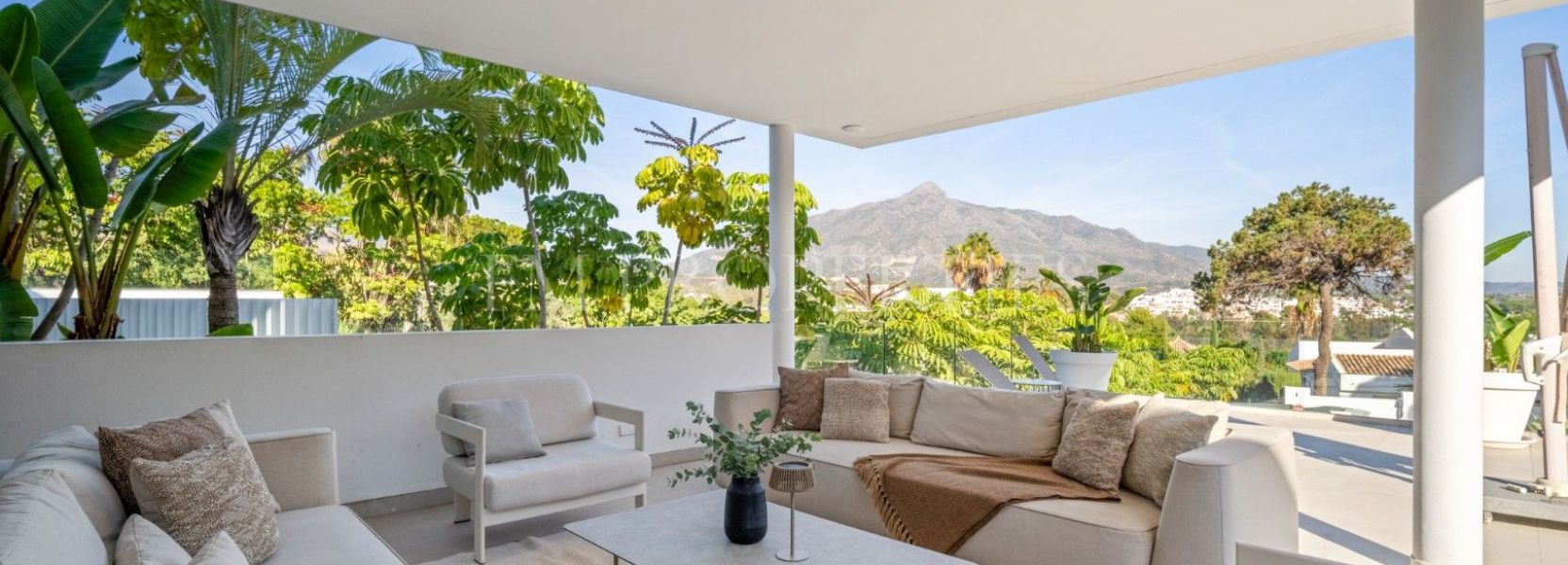 Villa  in Nueva Andalucia, Marbella