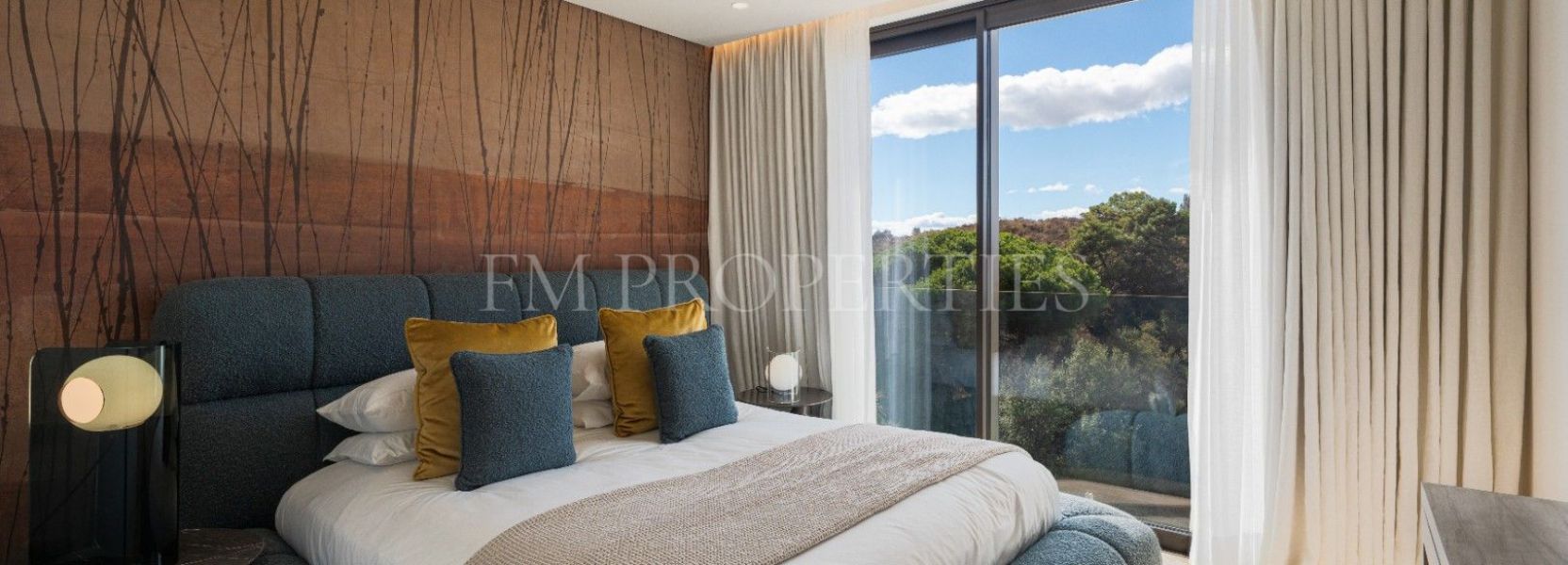 Villa  in Marbella Hill Club, Marbella Golden Mile, Marbella