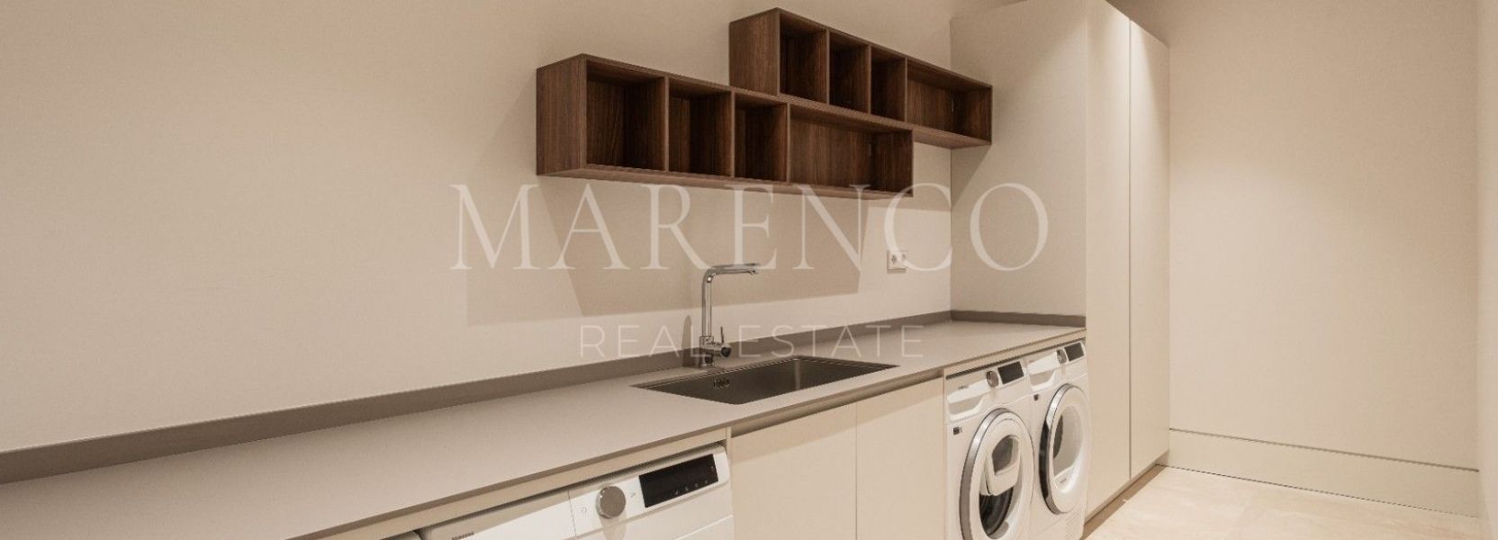 Villa  in Marbella Hill Club, Marbella Golden Mile, Marbella