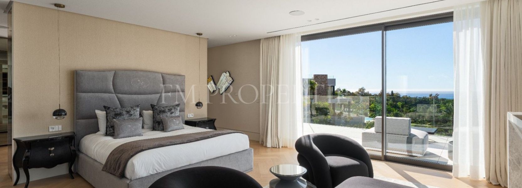 Villa  in Marbella Hill Club, Marbella Golden Mile, Marbella