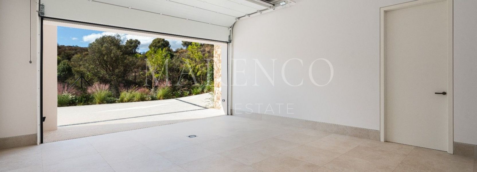 Villa  in Marbella Hill Club, Marbella Golden Mile, Marbella