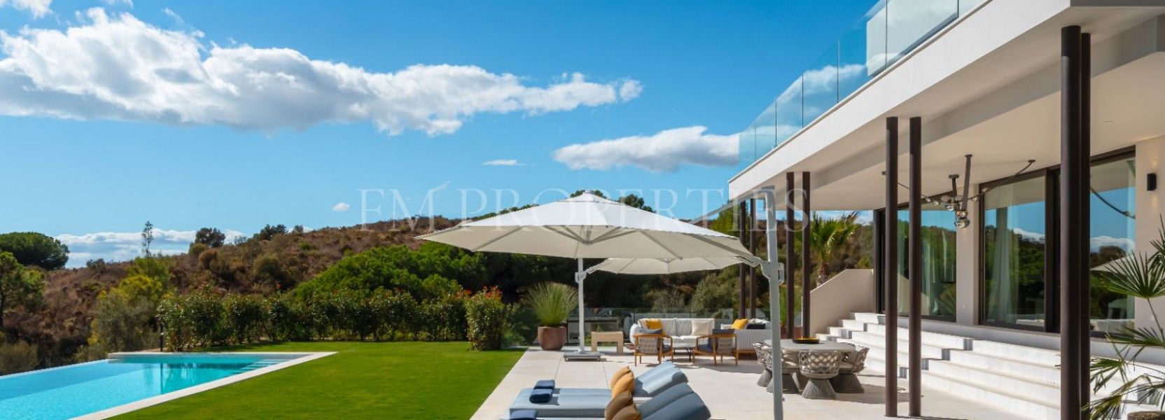 Villa  in Marbella Hill Club, Marbella Golden Mile, Marbella