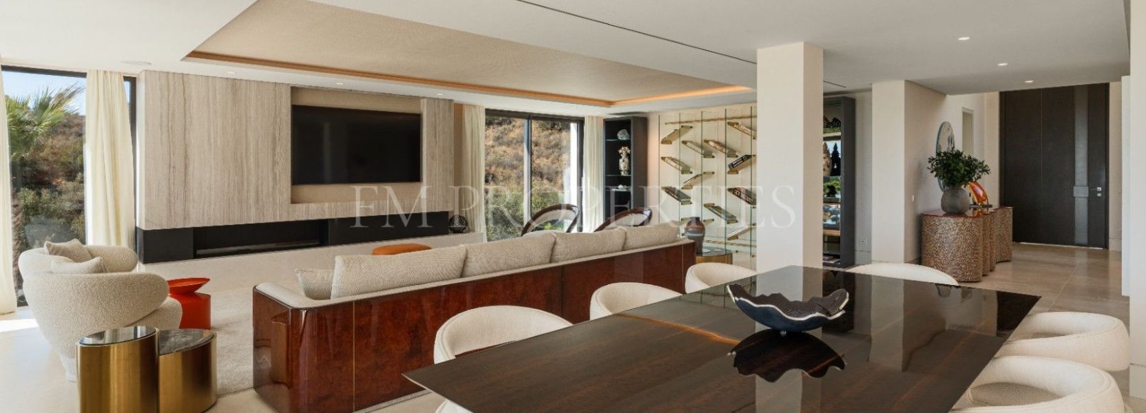 Villa  in Marbella Hill Club, Marbella Golden Mile, Marbella