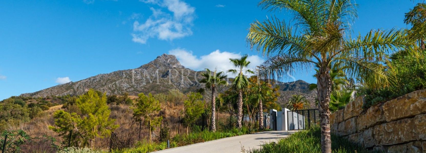 Villa  in Marbella Hill Club, Marbella Golden Mile, Marbella