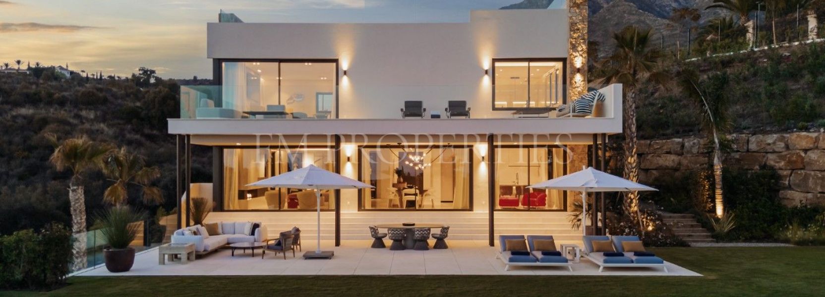 Villa  in Marbella Hill Club, Marbella Golden Mile, Marbella