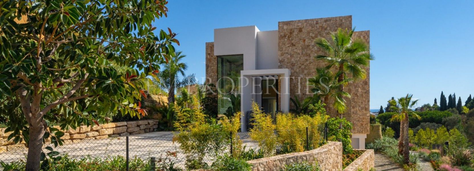 Villa  in Marbella Hill Club, Marbella Golden Mile, Marbella