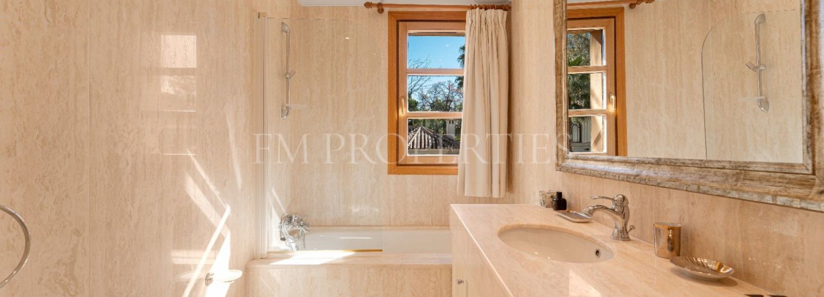 Villa  in Nueva Andalucia, Marbella