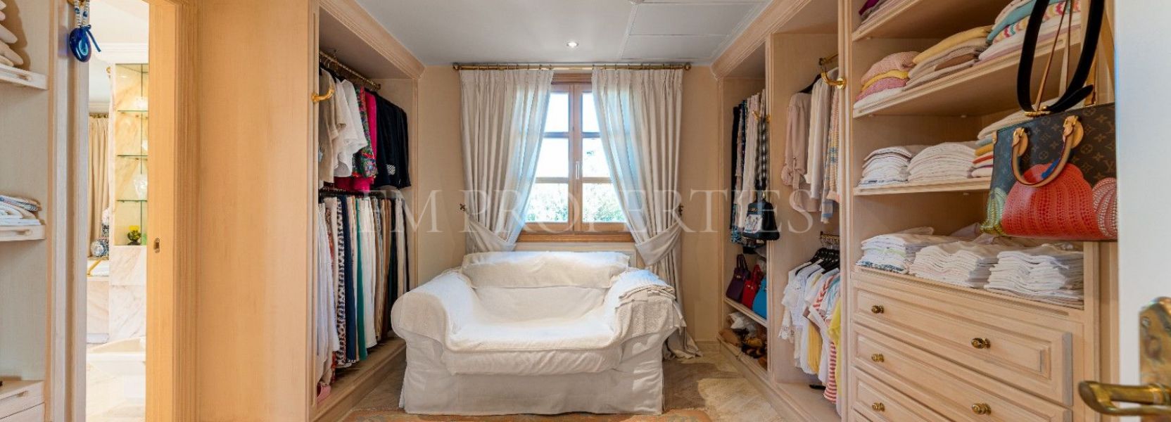 Villa  in Nueva Andalucia, Marbella