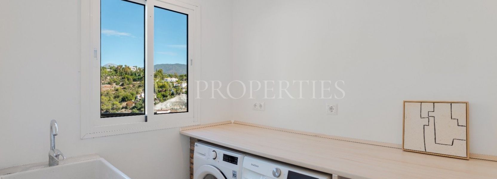 Villa  in El Madroñal, Benahavis