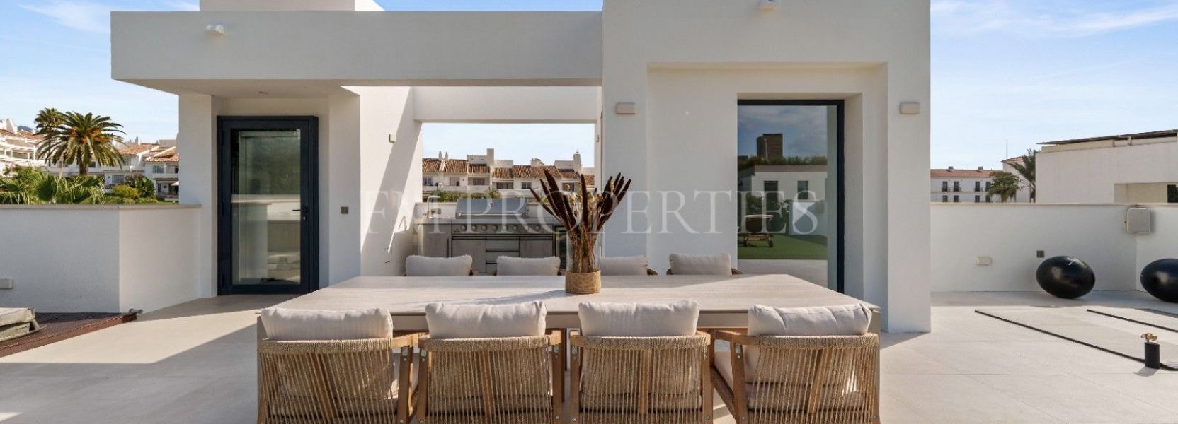 Villa  in Nueva Andalucia, Marbella