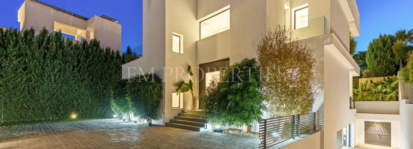 Villa  in Nueva Andalucia, Marbella