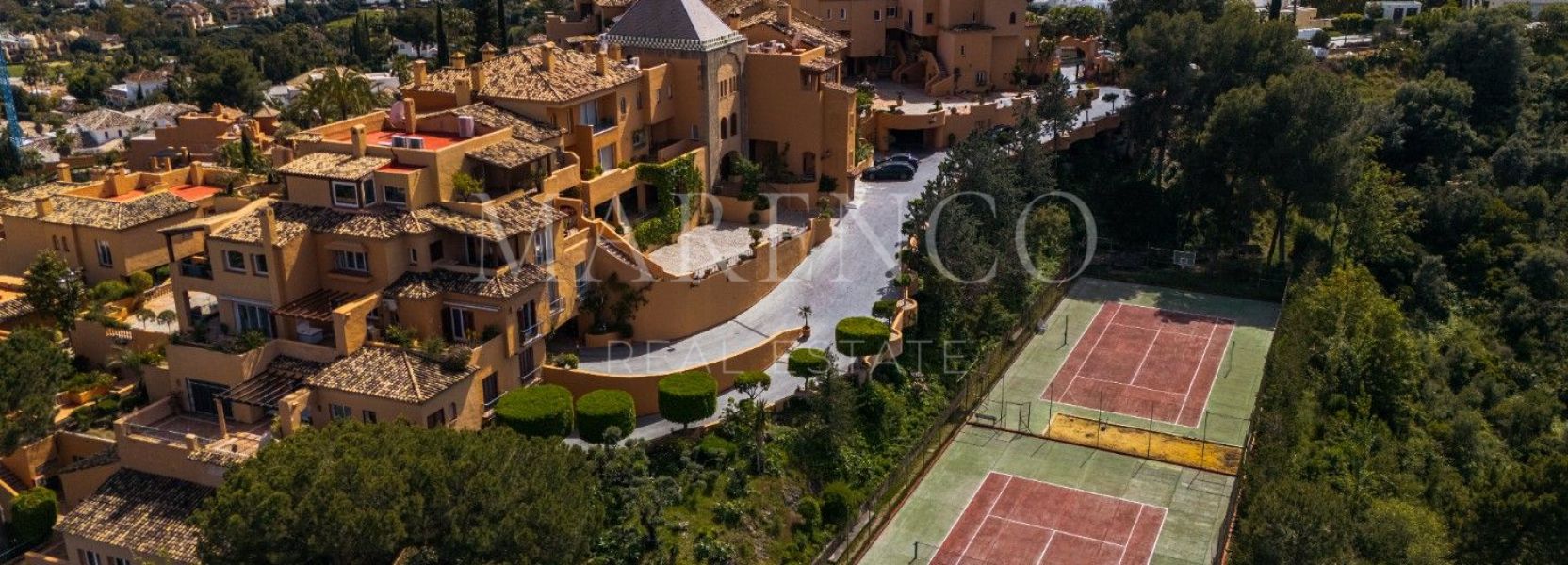 Apartamento  en La Cerquilla, Nueva Andalucia, Marbella