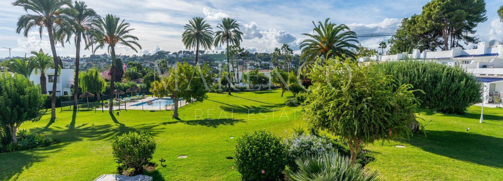 Adosado  en La Rinconada, Nueva Andalucia, Marbella