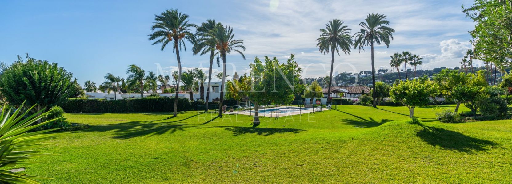 Adosado  en La Rinconada, Nueva Andalucia, Marbella