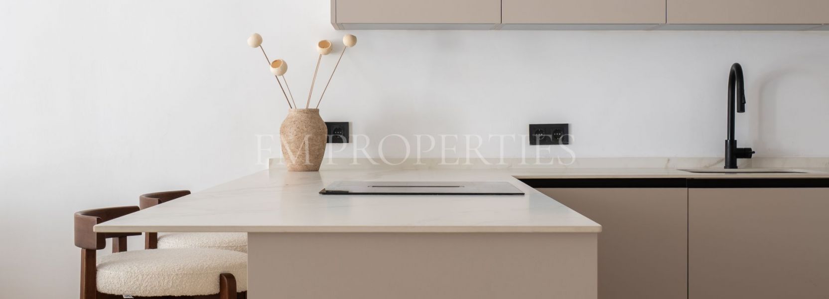 Appartement rez de chaussée  à Pueblo de Las Brisas, Nueva Andalucia, Marbella