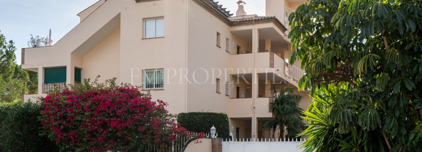 Appartement rez de chaussée  à Pueblo de Las Brisas, Nueva Andalucia, Marbella