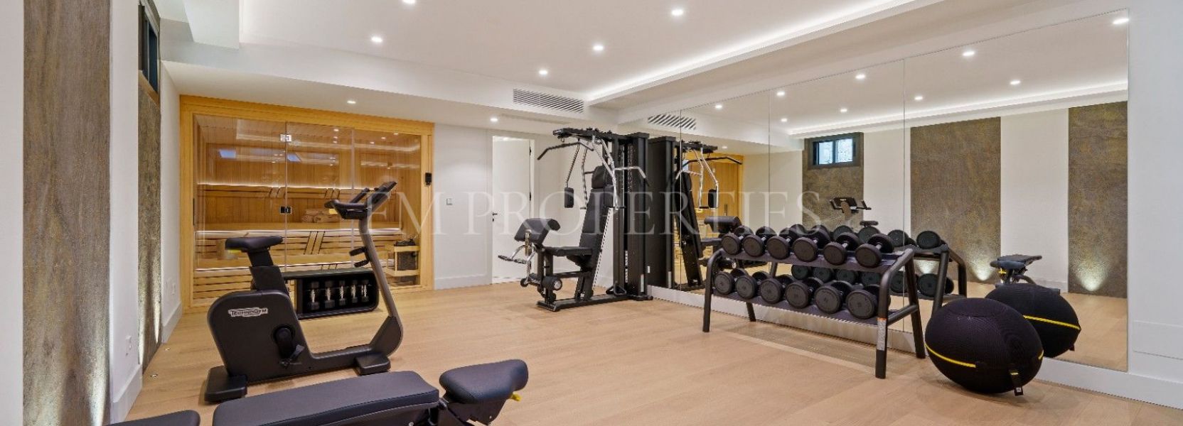 Villa  en Nueva Andalucia, Marbella