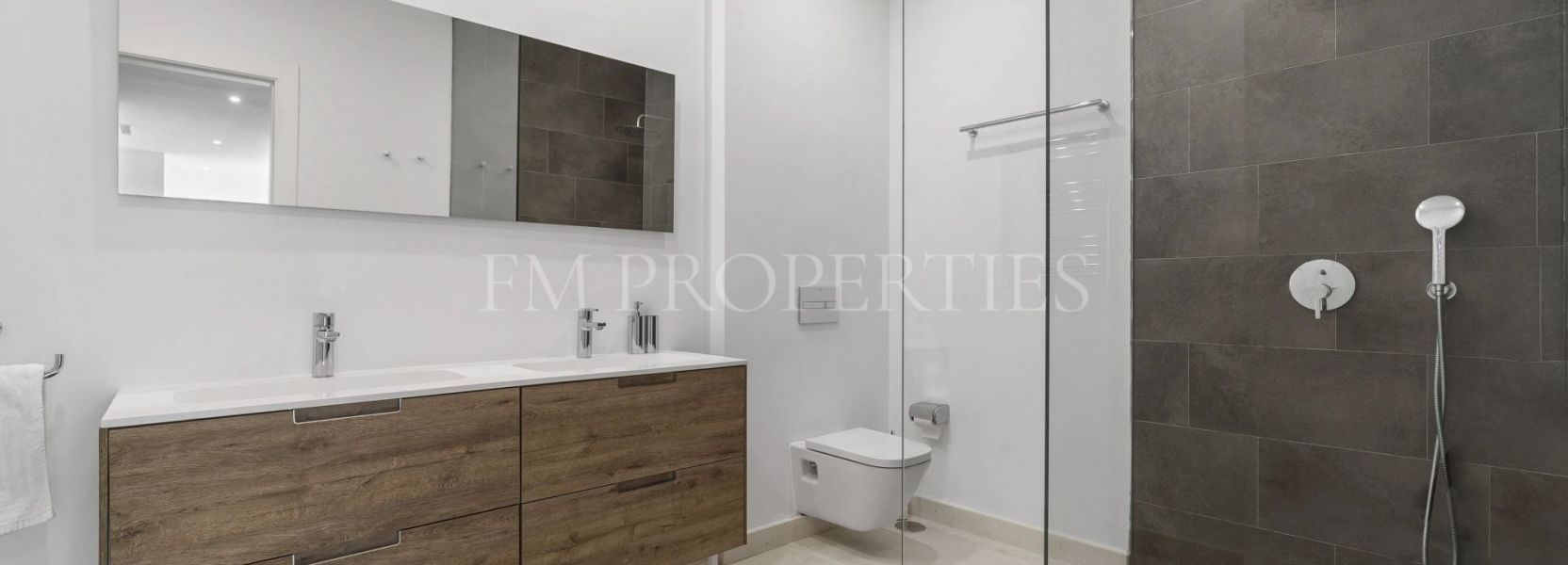 Semi Detached Villa  in Cabopino, Marbella East, Marbella