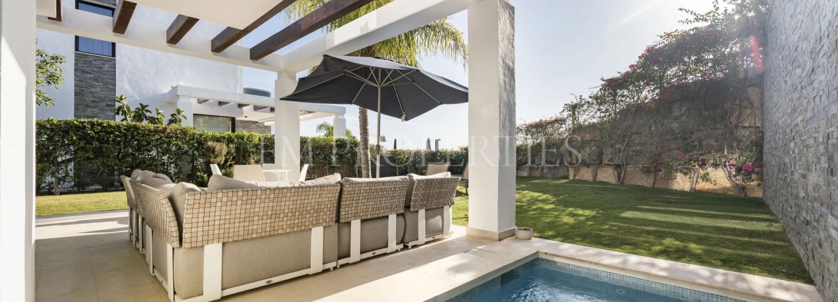 Semi Detached Villa  in Cabopino, Marbella East, Marbella