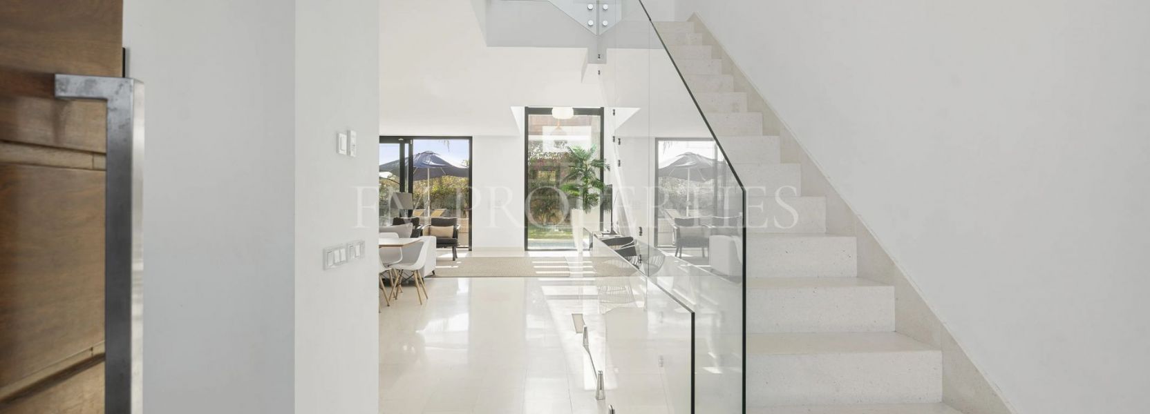 Semi Detached Villa  in Cabopino, Marbella East, Marbella