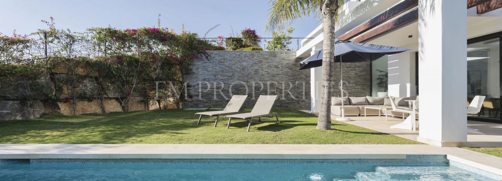 Semi Detached Villa  in Cabopino, Marbella East, Marbella