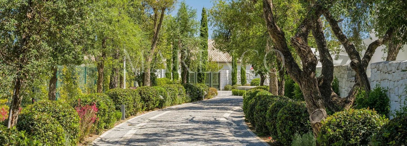 Villa in Cascada de Camojan, Marbella Golden Mile, Marbella