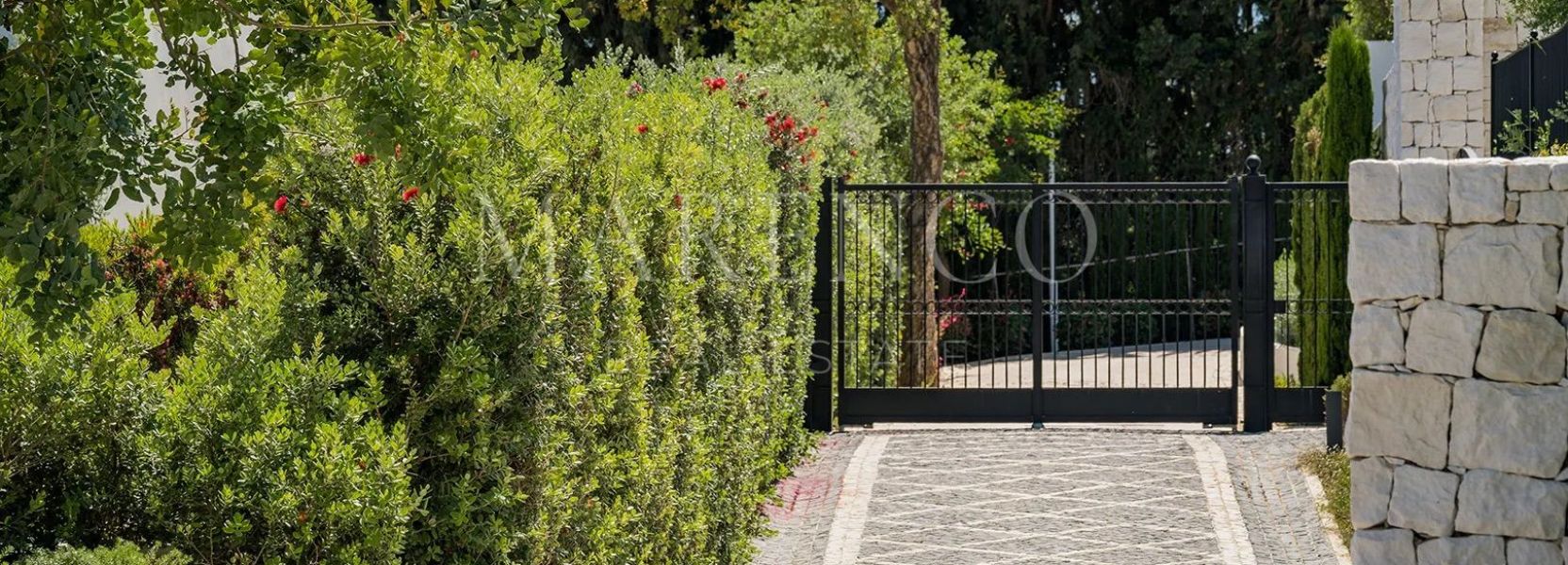Villa in Cascada de Camojan, Marbella Golden Mile, Marbella