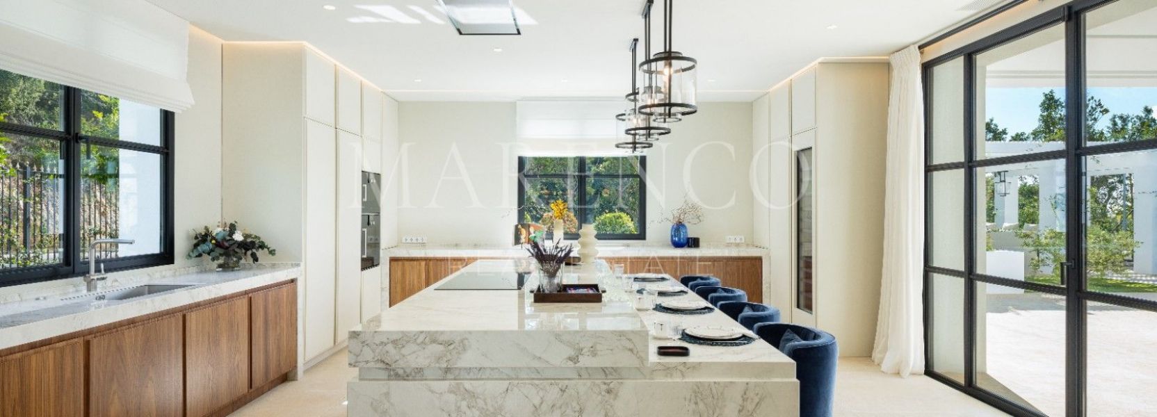 Villa in Cascada de Camojan, Marbella Golden Mile, Marbella