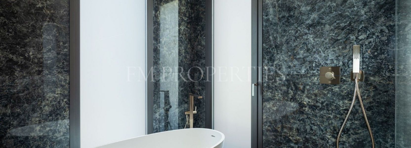 Villa  in Los Flamingos, Benahavis