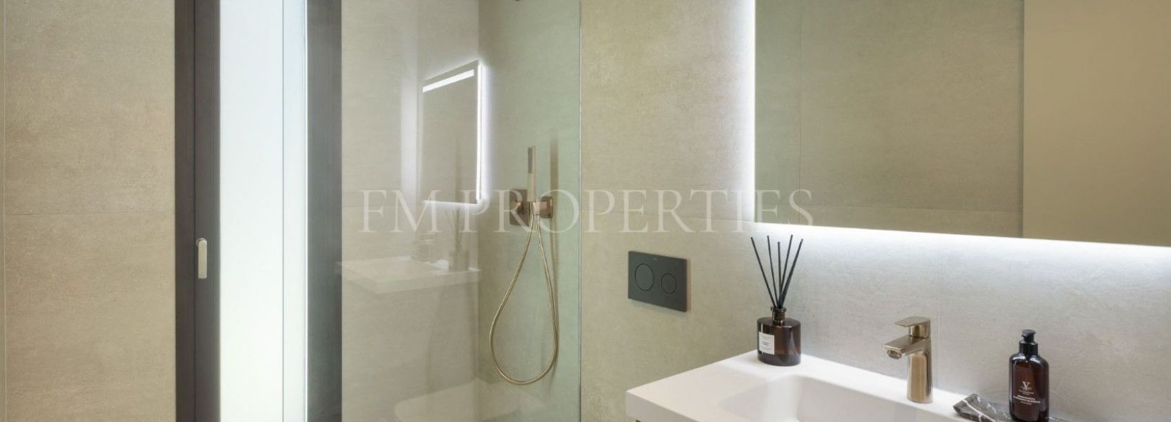 Villa  in Los Flamingos, Benahavis