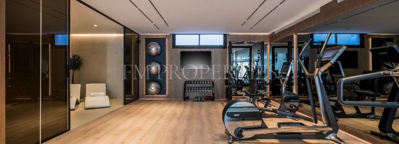 Villa  in Sierra Blanca, Marbella Golden Mile, Marbella