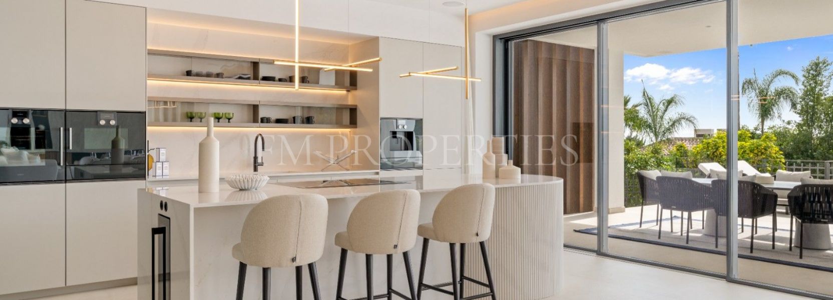 Villa  in Sierra Blanca, Marbella Golden Mile, Marbella