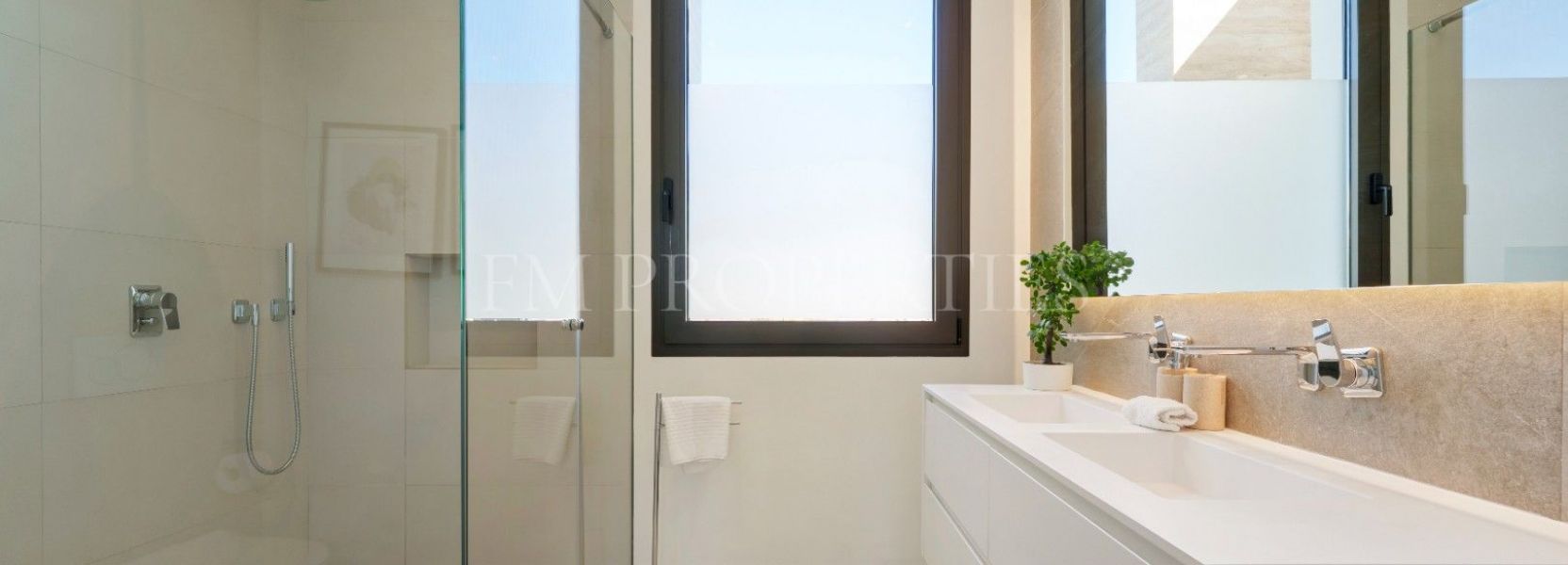 Villa  in Altos de Puente Romano, Marbella Goldene Meile, Marbella