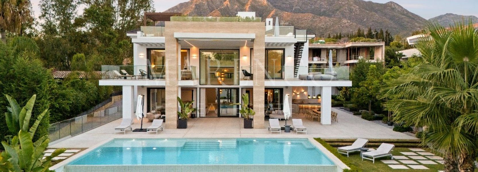 Villa  in Altos de Puente Romano, Marbella Goldene Meile, Marbella