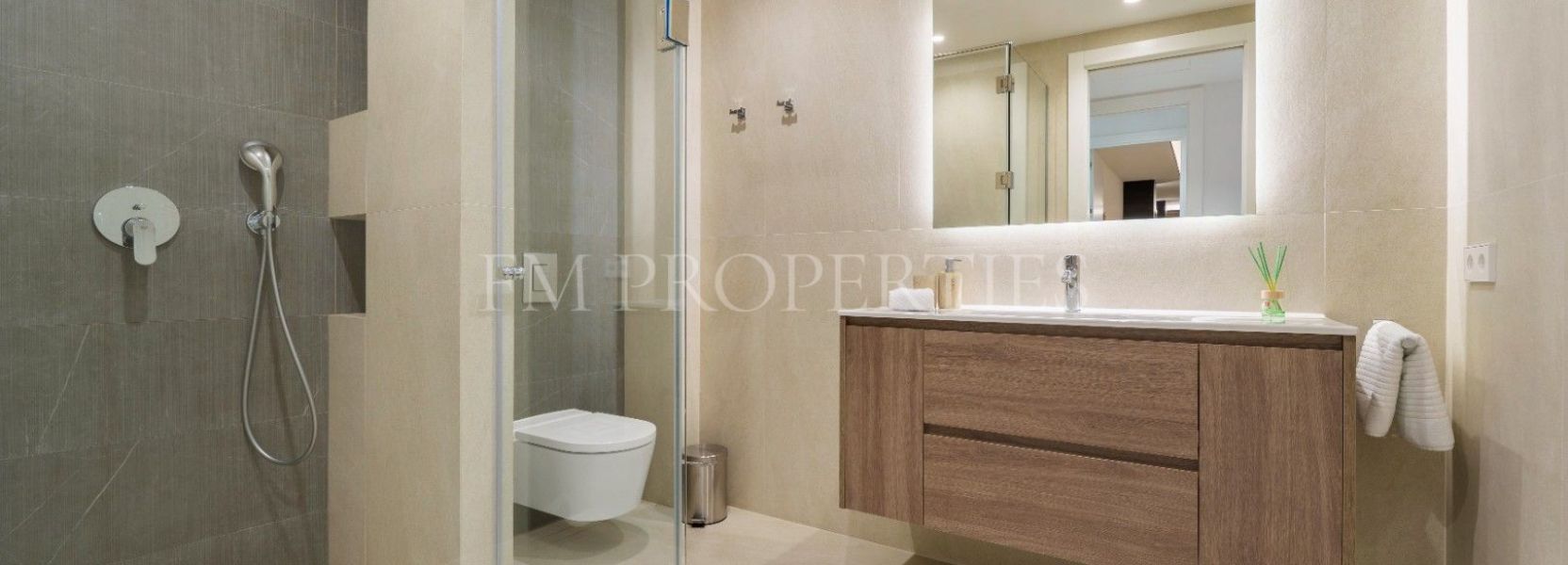 Villa  in Altos de Puente Romano, Marbella Goldene Meile, Marbella