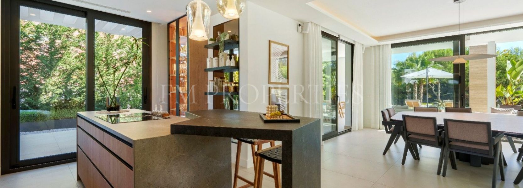 Villa  in Altos de Puente Romano, Marbella Goldene Meile, Marbella