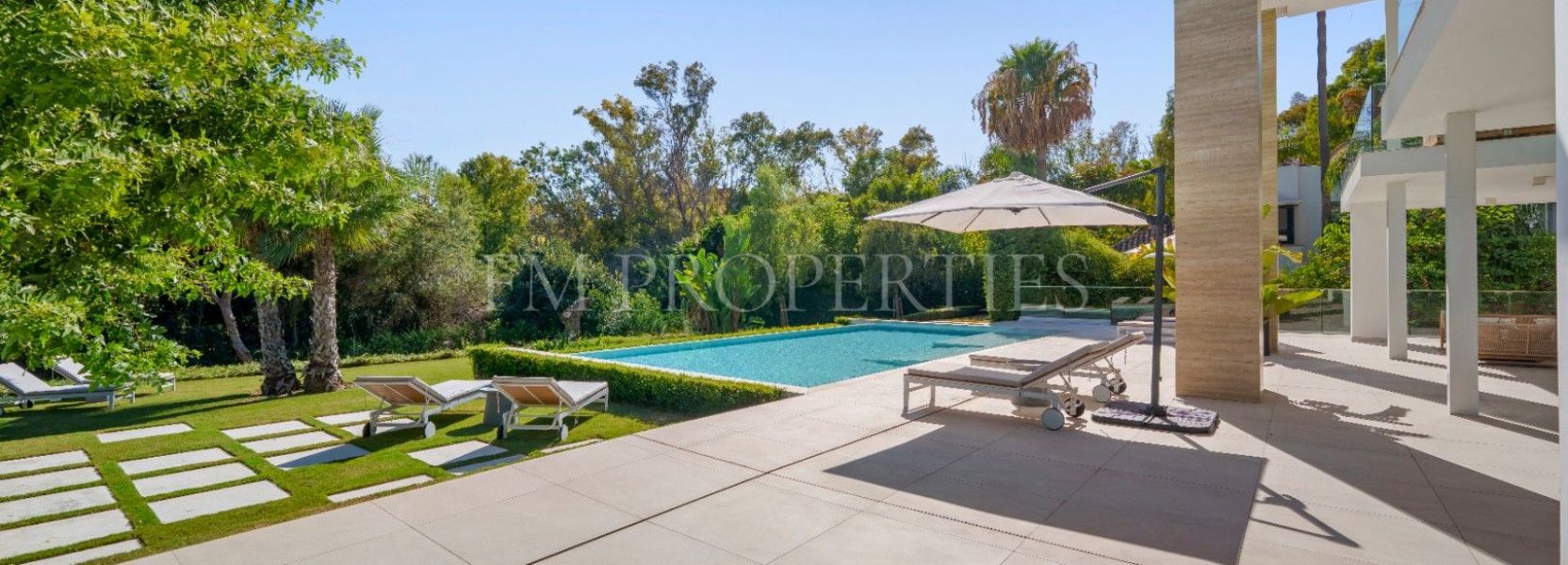 Villa  in Altos de Puente Romano, Marbella Goldene Meile, Marbella