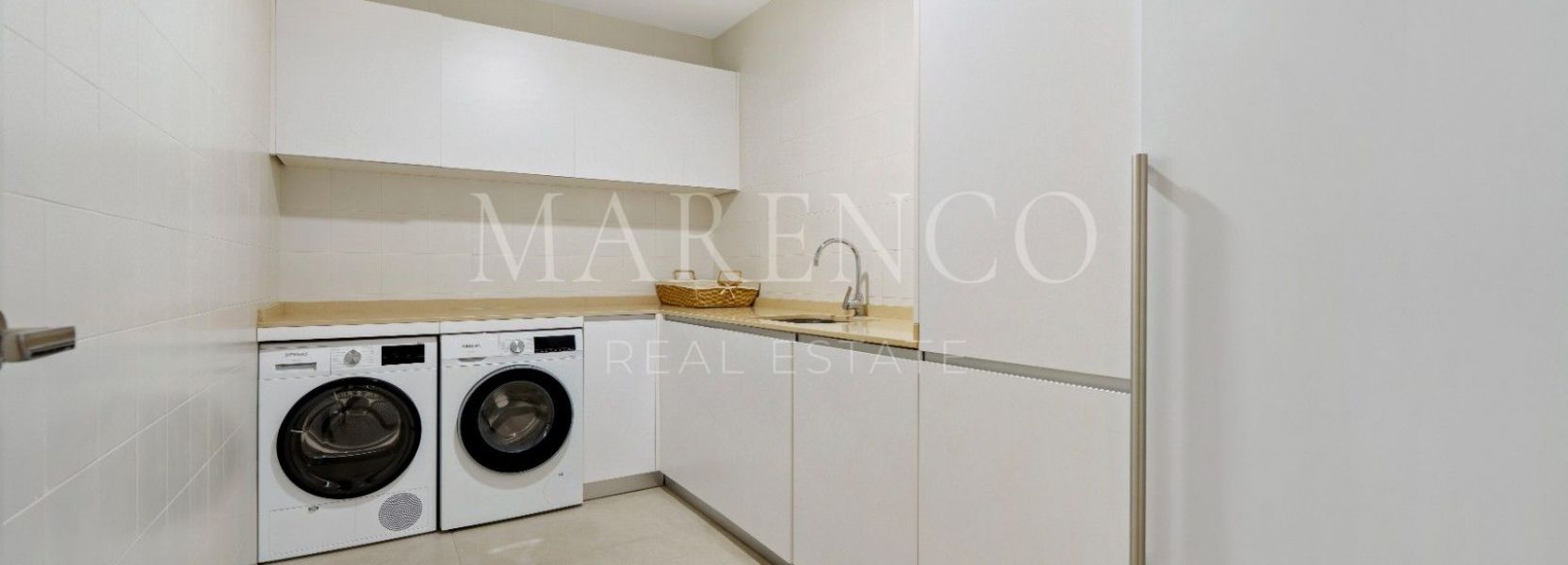 Villa  in Altos de Puente Romano, Marbella Goldene Meile, Marbella