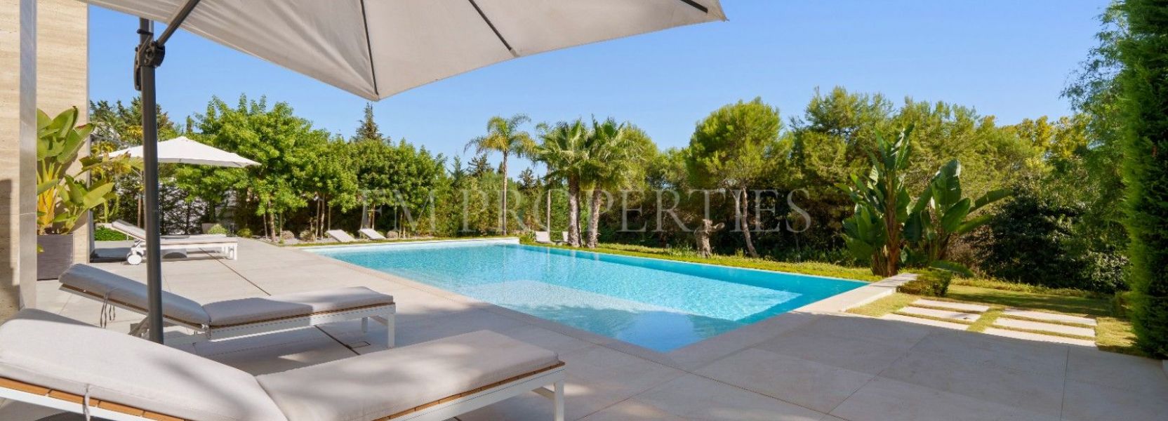 Villa  in Altos de Puente Romano, Marbella Goldene Meile, Marbella