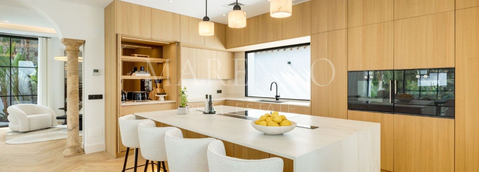 Villa  in El Herrojo, Benahavis