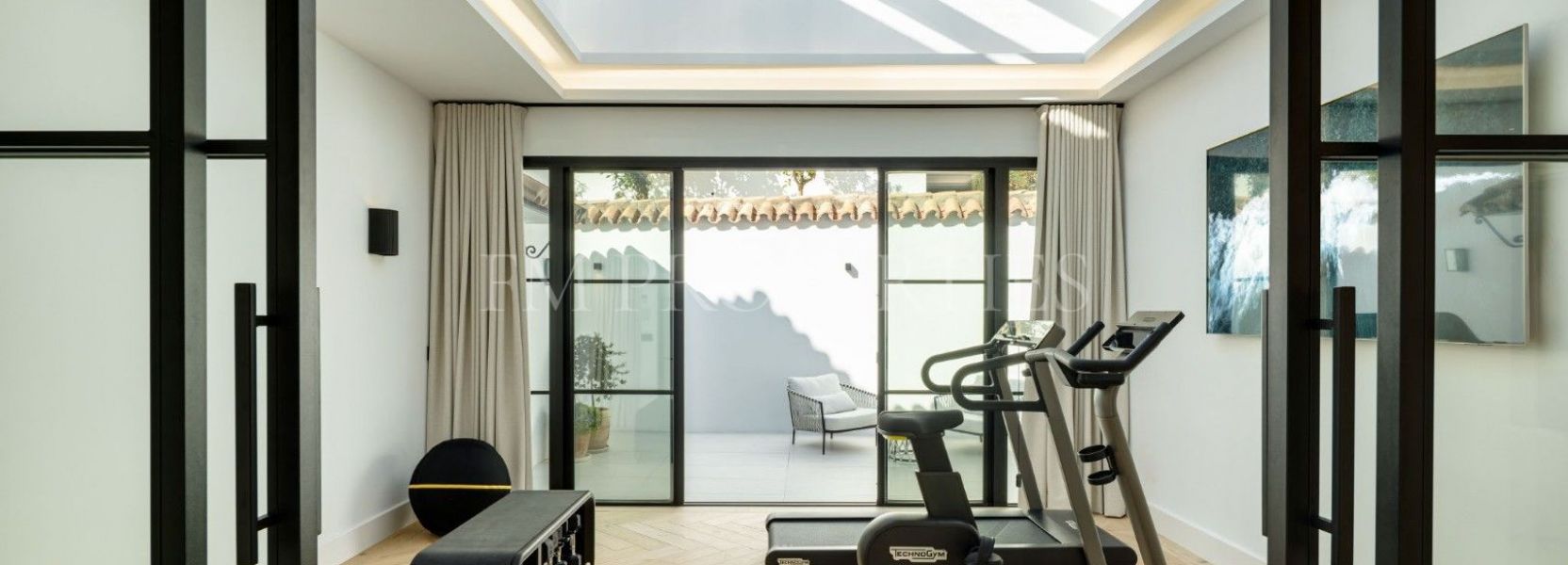 Villa  in El Herrojo, Benahavis