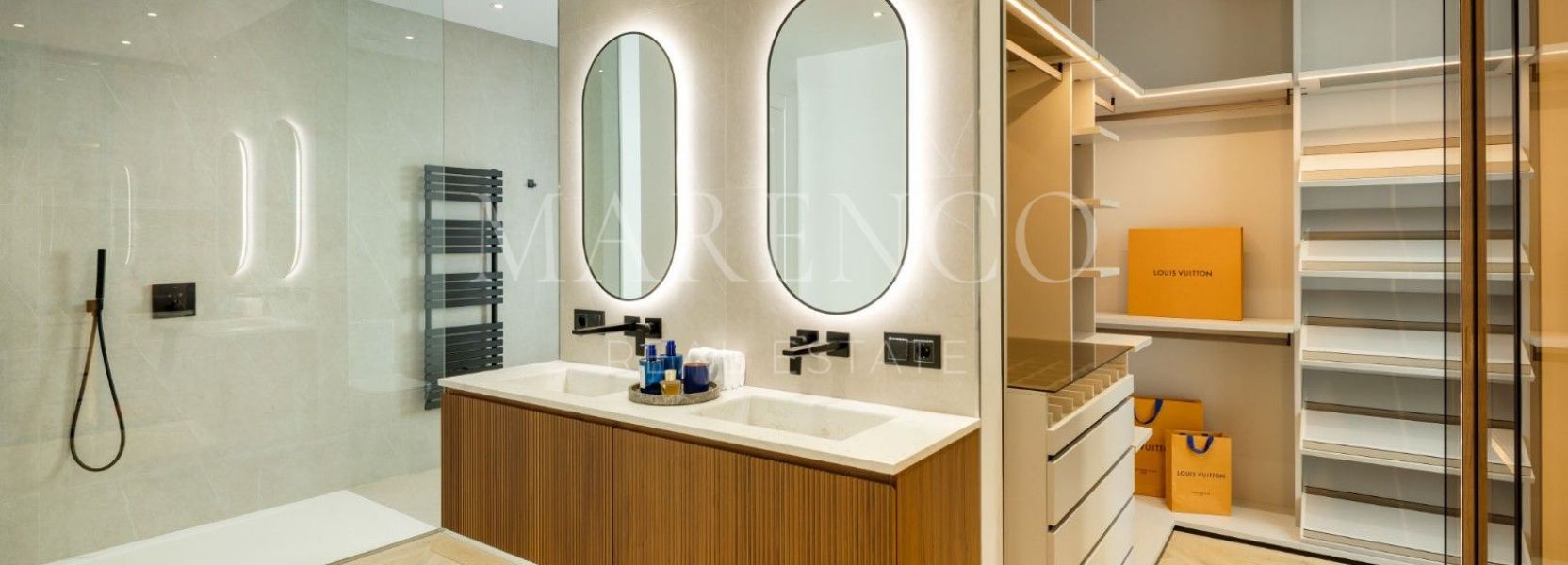 Villa  in El Herrojo, Benahavis