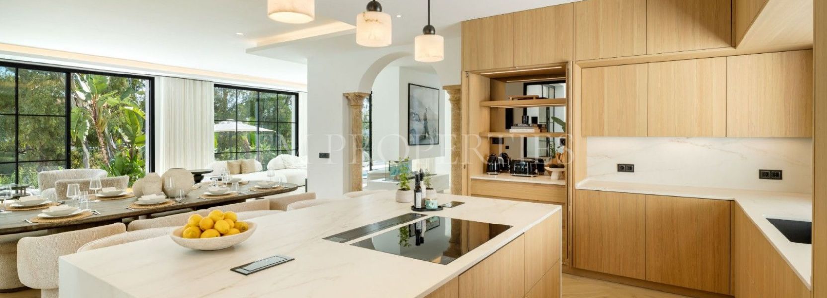 Villa  in El Herrojo, Benahavis