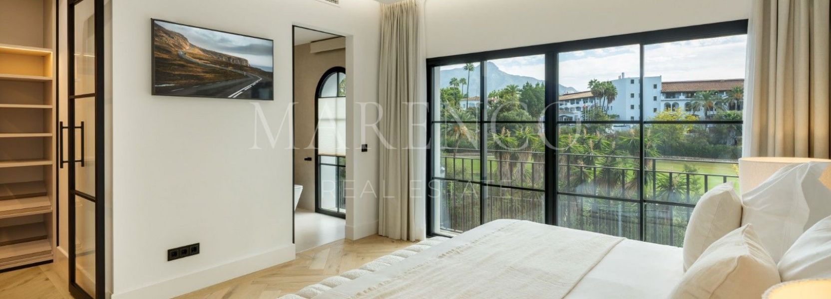 Villa  in El Herrojo, Benahavis