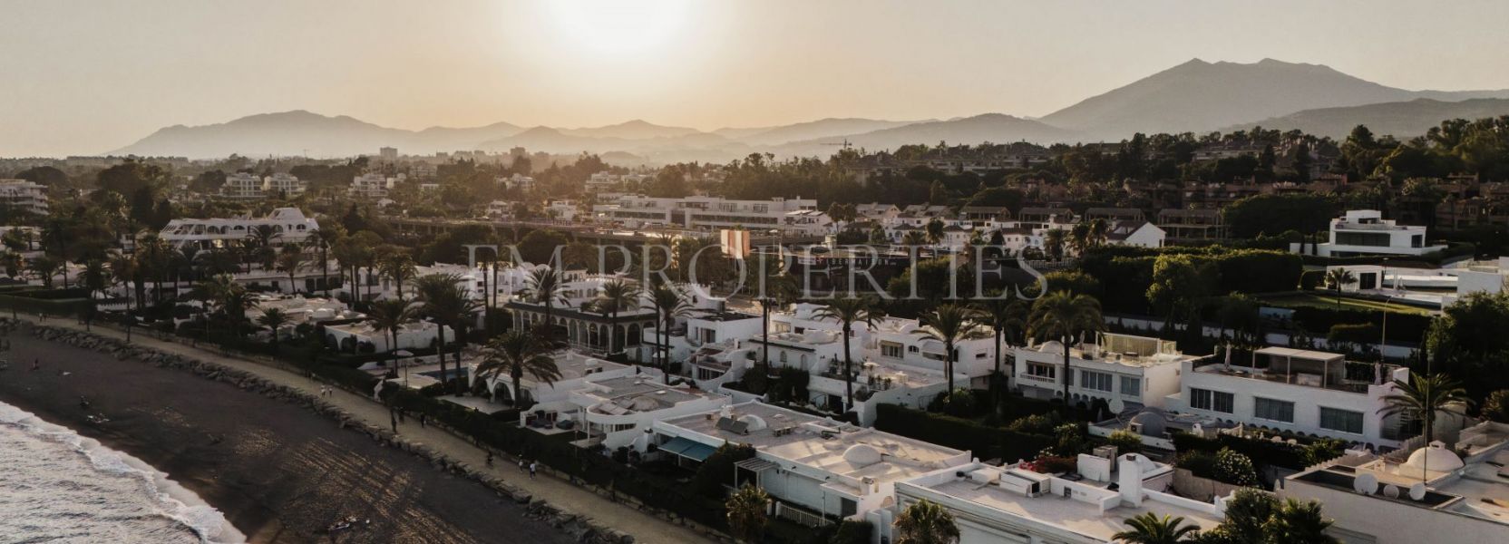 Villa Pareada  en Marbella Golden Mile, Marbella