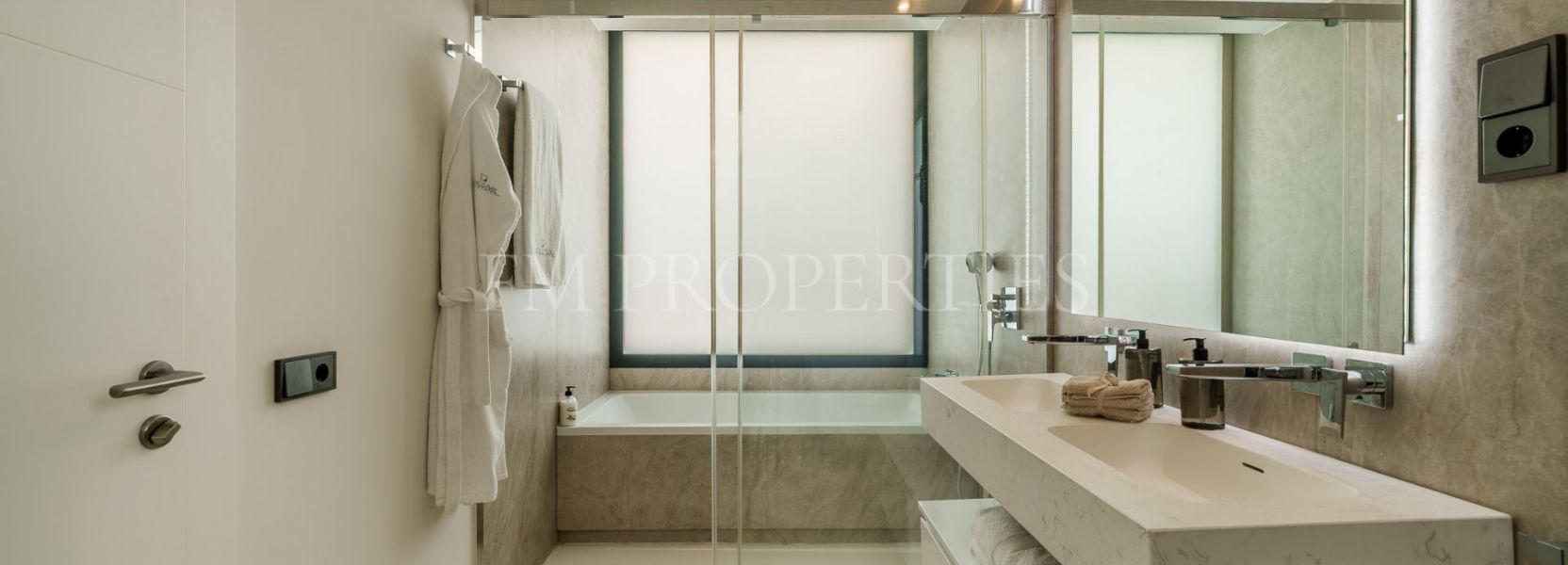 Semi Detached House  in Marbella - Puerto Banus, Marbella